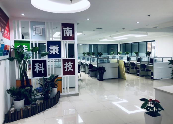 科技界的领航者 王力与他的多维创新征途